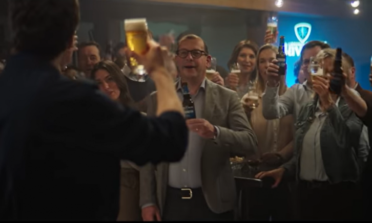 Proosten op de volgende generatie Bavaria 